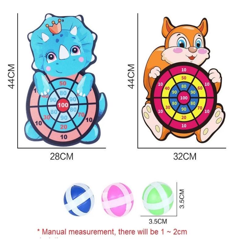Jogo de dardos com bolas, pegajosas que grudam no alvo os dardos sendo bolas não, ocorre perigo de machucar as crianças.